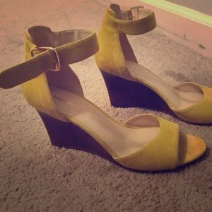 Nine West yellow suede wedges size 9